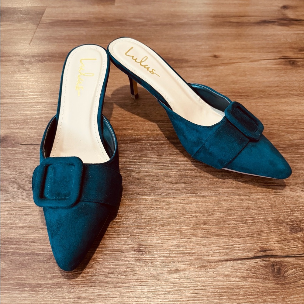 Woman's Lulu's Livingston Blue/Green Suede Buckled Pointed-Toe Mules. Size 10